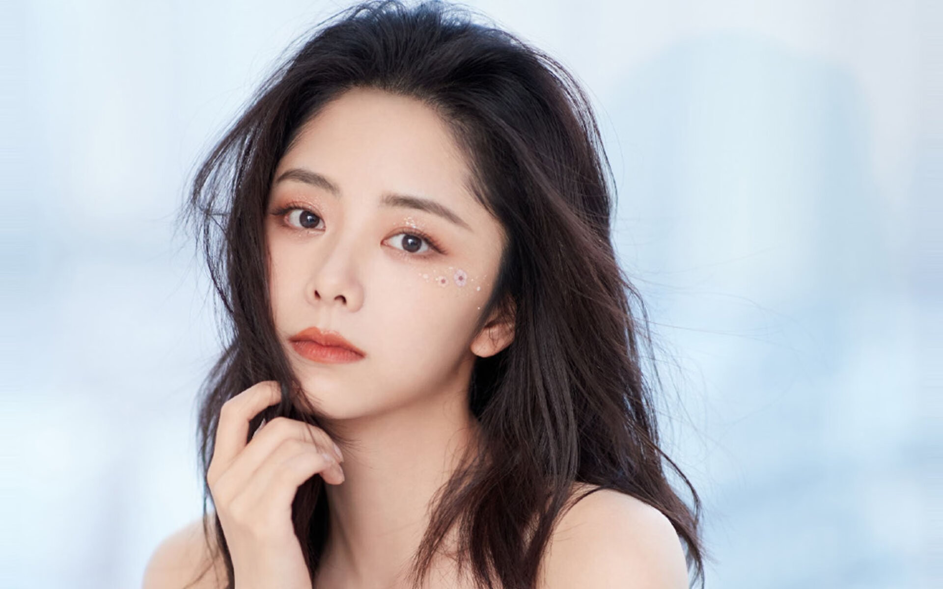 开云平台-拳击比赛夜场灯光秀引爆全场气氛，拳击夜店