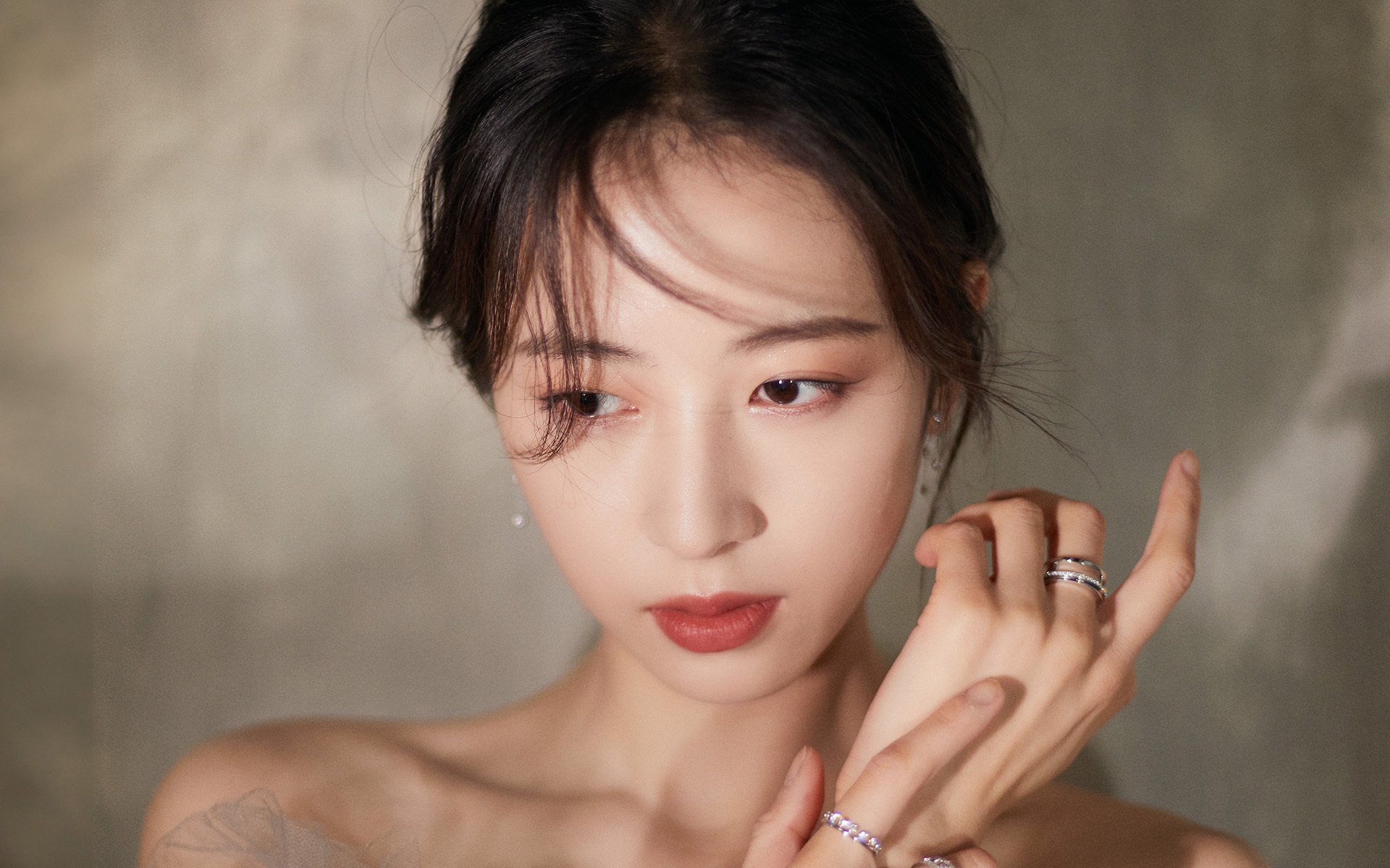 足球梯队引进外籍教练提升战术素养,外籍足球员入籍中国都有谁