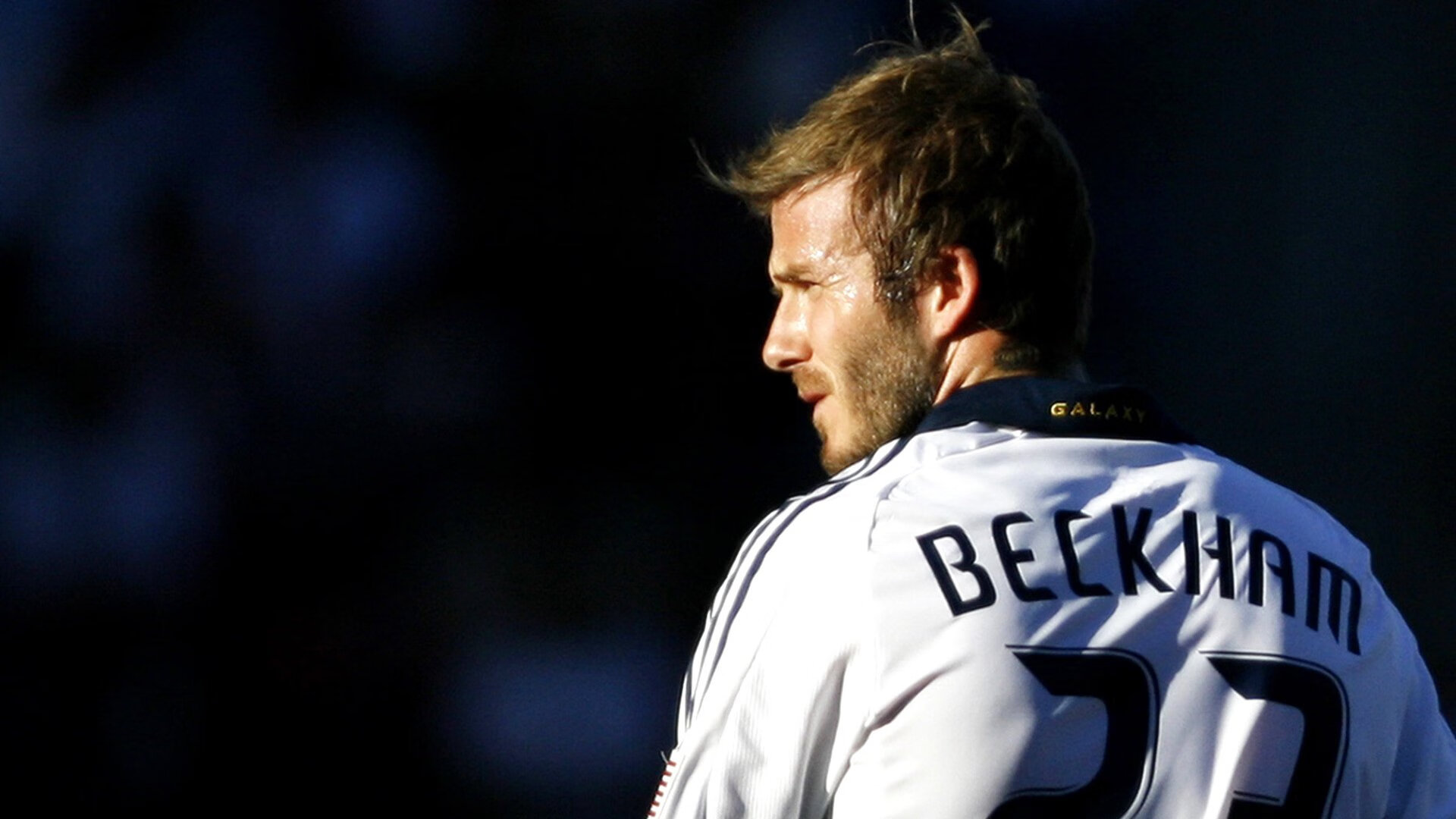 虚拟现实足球竞技课程全球同步启用，帮助青少年突破技能瓶颈，虚拟足球假不假